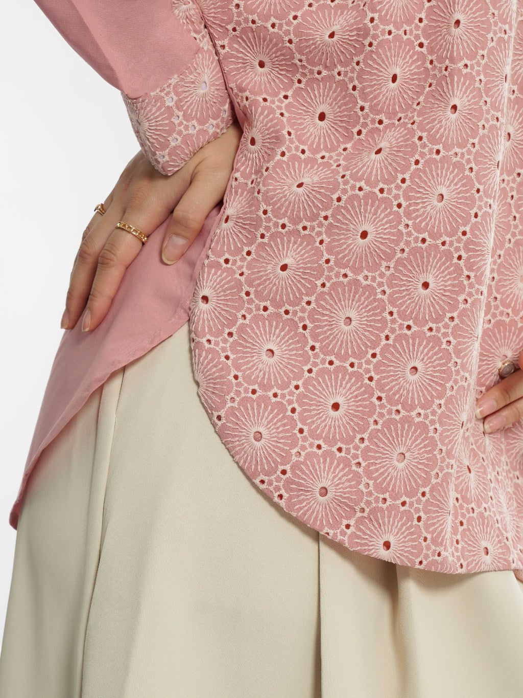 Momelca - Aviva Casual Daily Top Wanita