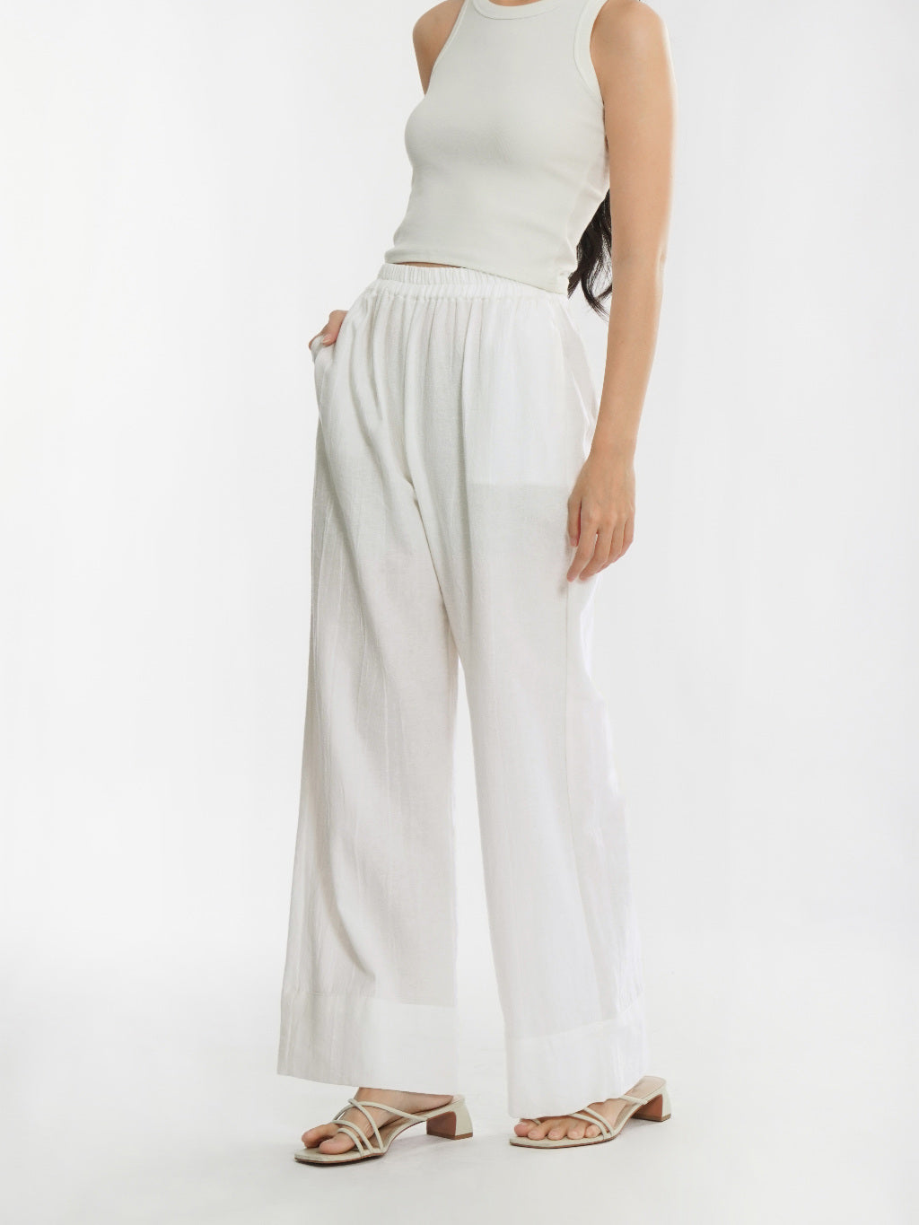 Momelca - Amora Casual Daily Pants Wanita Broken White Furing