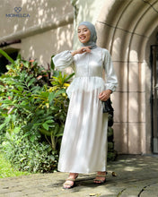 Load image into Gallery viewer, Momelca Evana Dress Wanita
