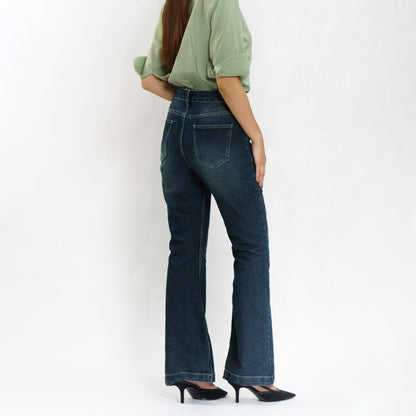 Momelca Calista Bootcut Denim Pants Celana Denim Panjang Wanita