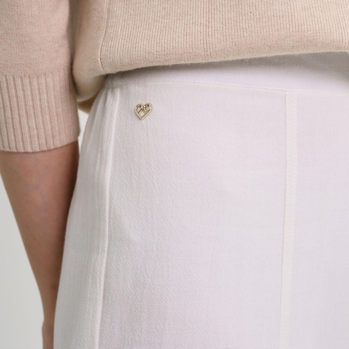 Momelca Cassie Linen Pants Celana Panjang Casual Formal Basic Wanita Nyaman