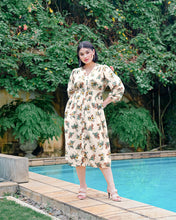 Load image into Gallery viewer, Momelca Jollie Flora Dress Wanita
