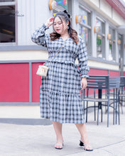 Load image into Gallery viewer, Momelca Daisy Long Sleeves Dress Wanita
