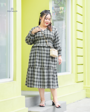 Load image into Gallery viewer, Momelca Daisy Long Sleeves Dress Wanita
