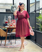 Load image into Gallery viewer, Momelca Carly Dress Lace Wanita
