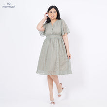 Load image into Gallery viewer, Momelca Carly Dress Lace Wanita
