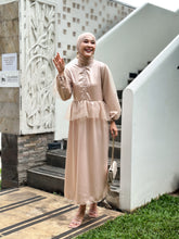 Load image into Gallery viewer, Momelca Evana Dress Wanita
