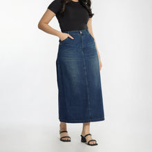 Load image into Gallery viewer, Momelca Ester Daily Skirt - Bawahan Rok Medium Denim Untuk Wanita
