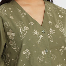 Load image into Gallery viewer, RAYA COLLECTION - Momelca Izzati Top - Atasan Baju Blouse Raya Untuk Wanita
