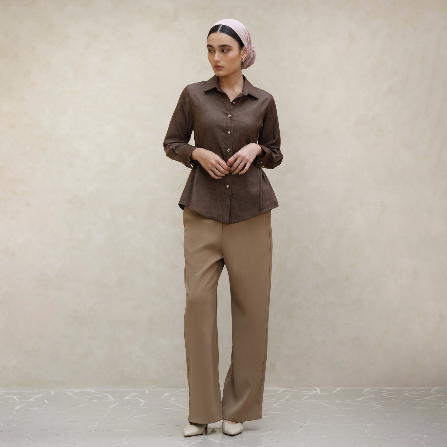 Momelca Faiza Fitted Shirt - Kemeja Wanita Tali Samping Lengan Panjang